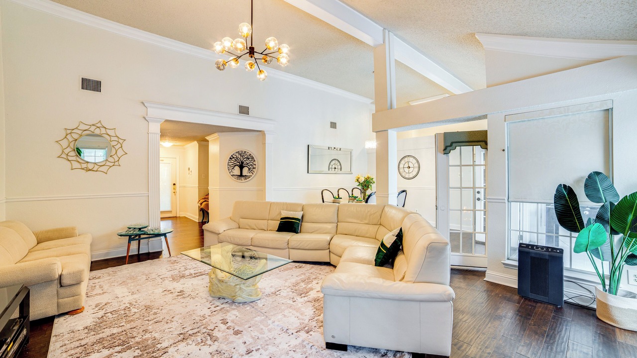 Photo of Livingroom in Rowlett