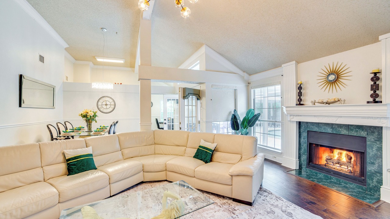 Photo of Livingroom in Rowlett