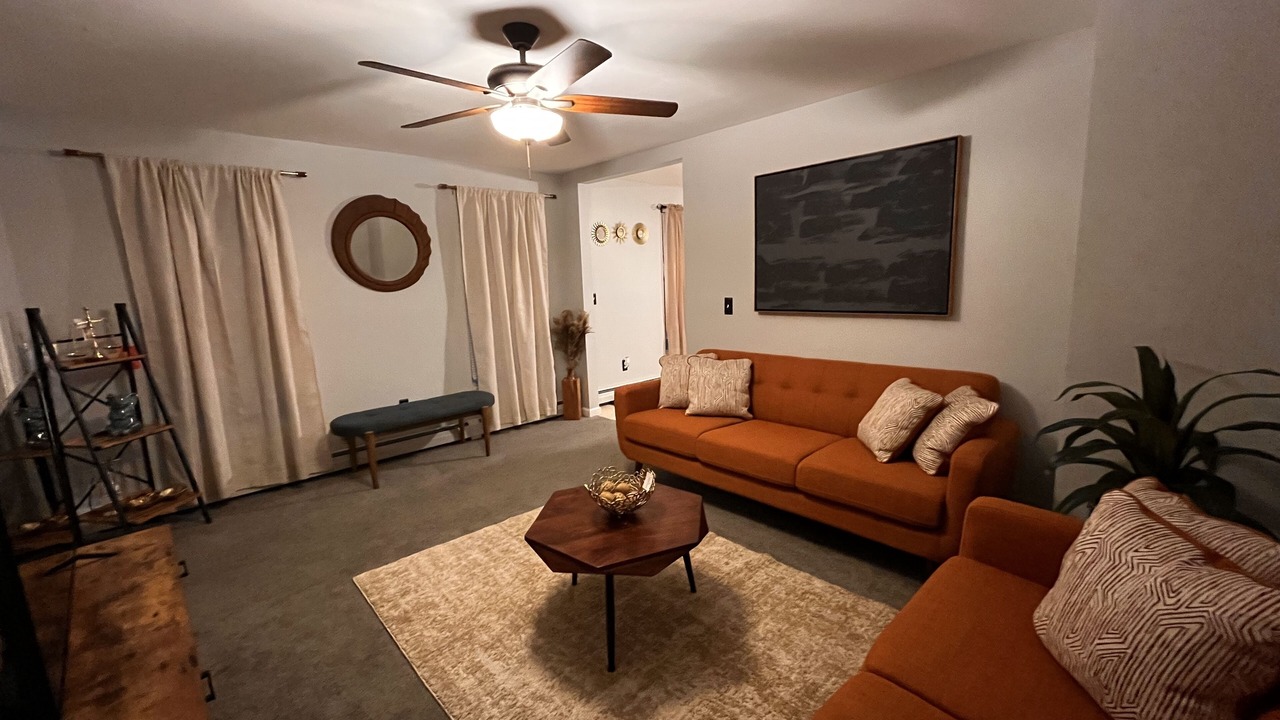 Photo of Livingroom in Silver Lane