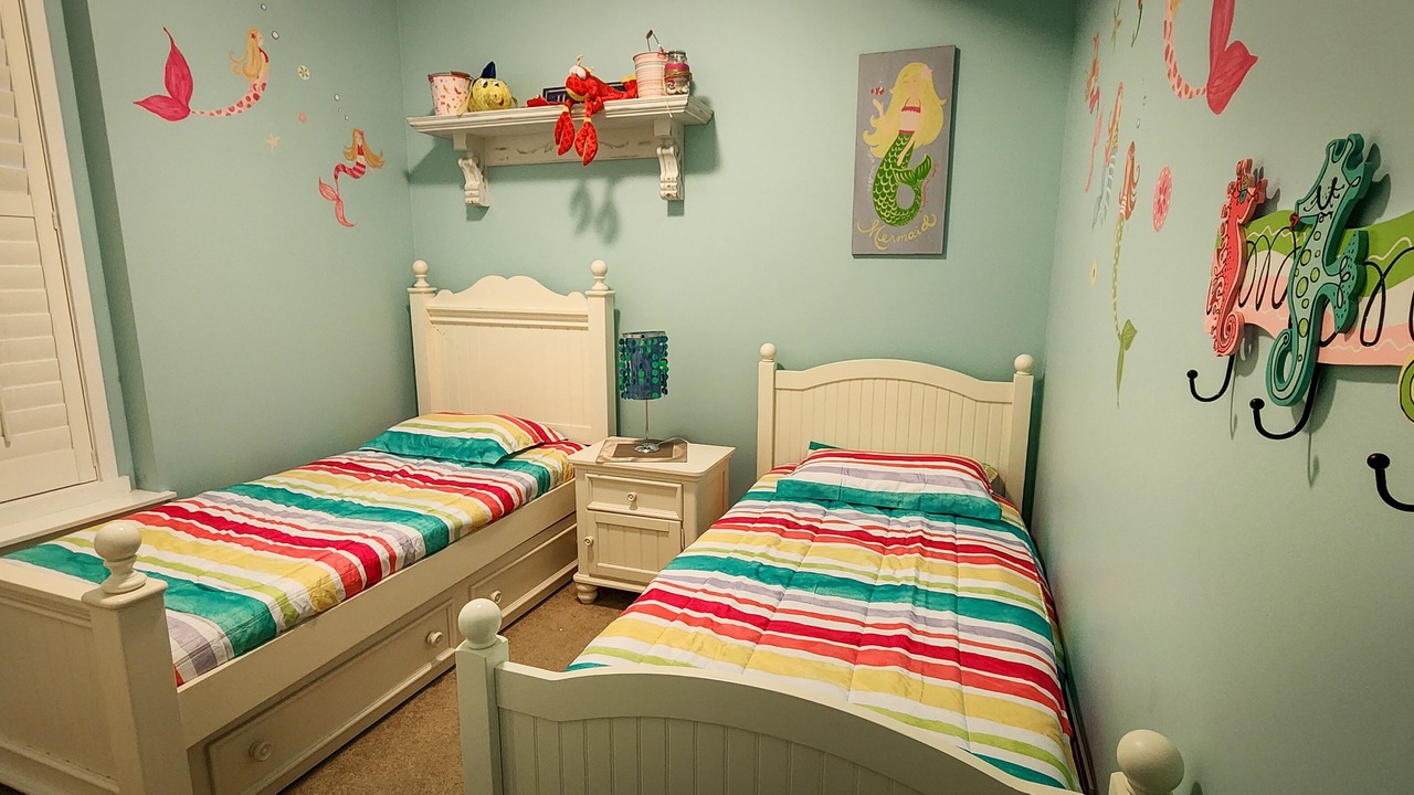 Photo of Bedroom in Coral