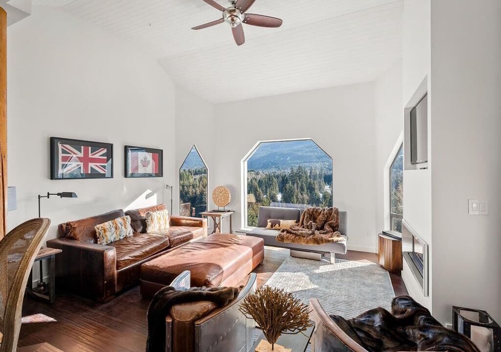 Photo of Livingroom in Blueberry Hill