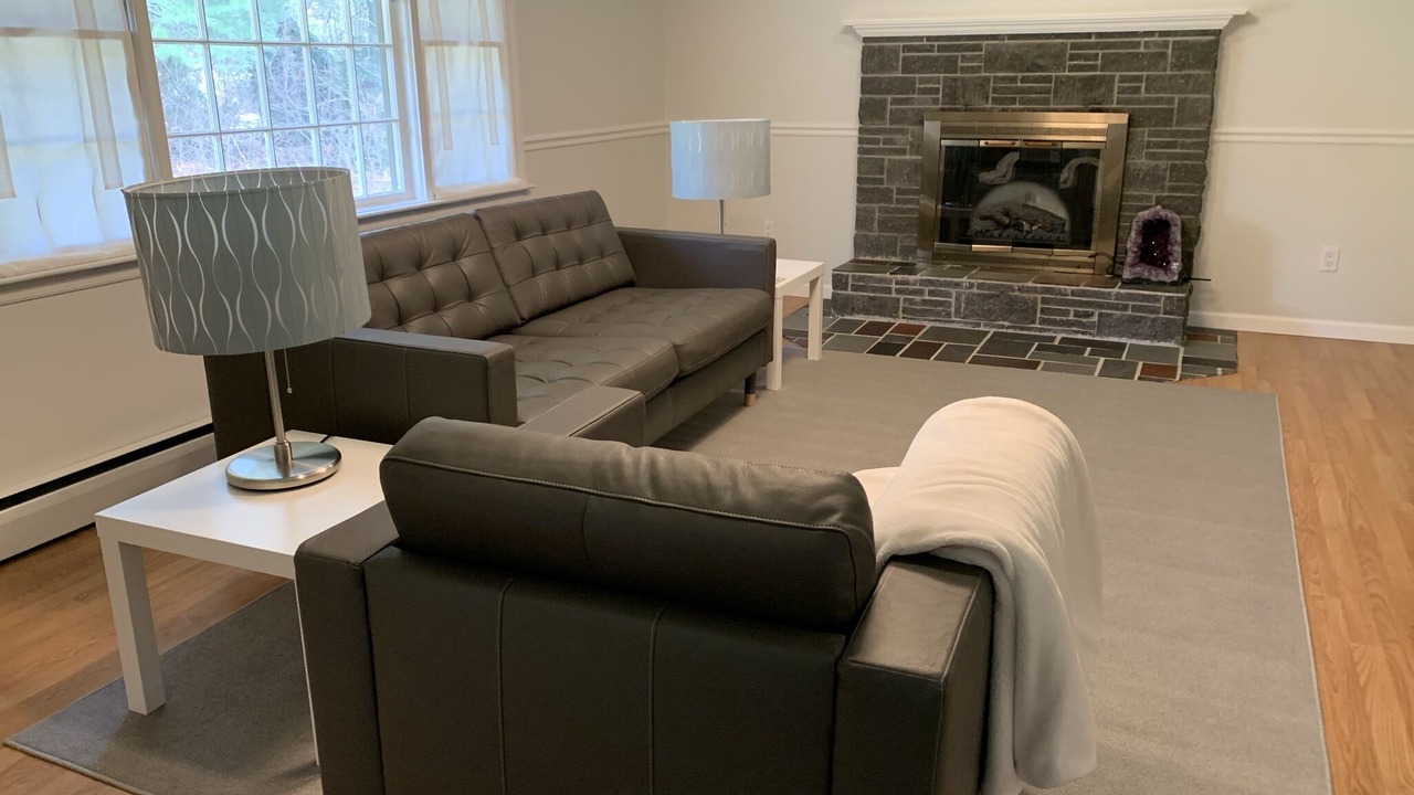 Photo of Livingroom in Avon