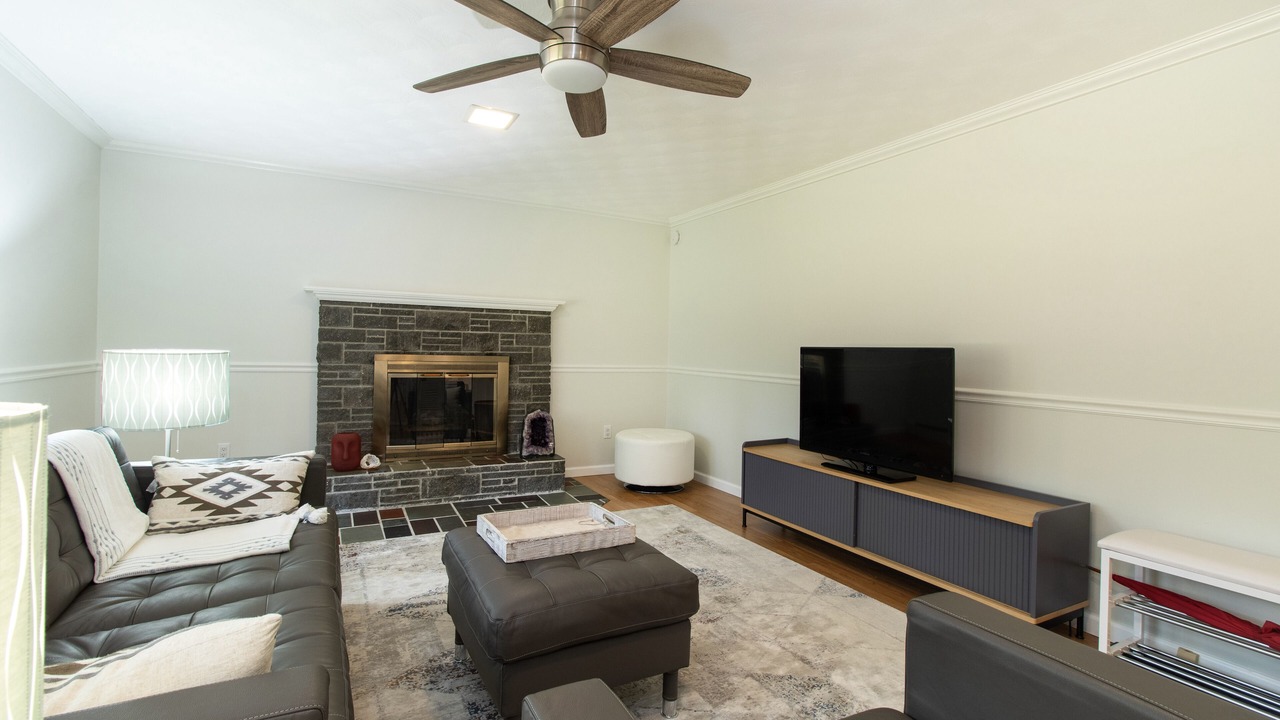 Photo of Livingroom in Avon