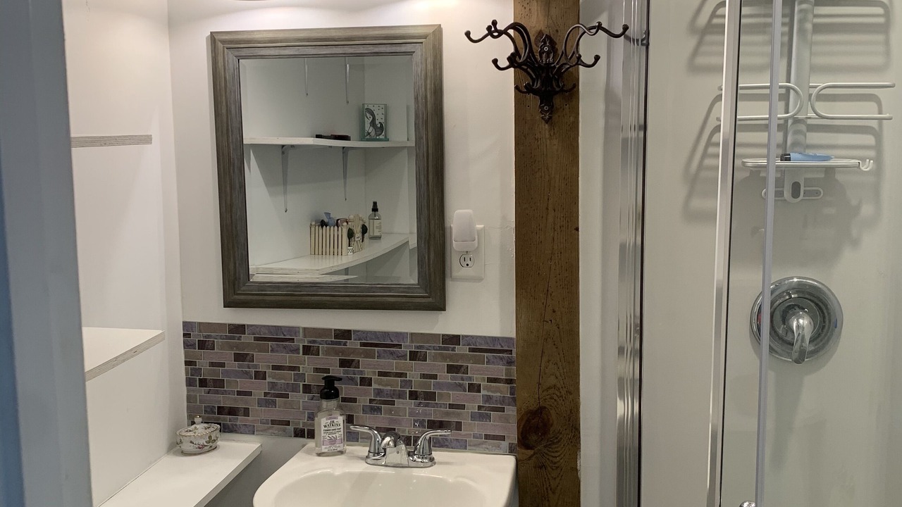 Photo of Bathroom in Summerville Historic District