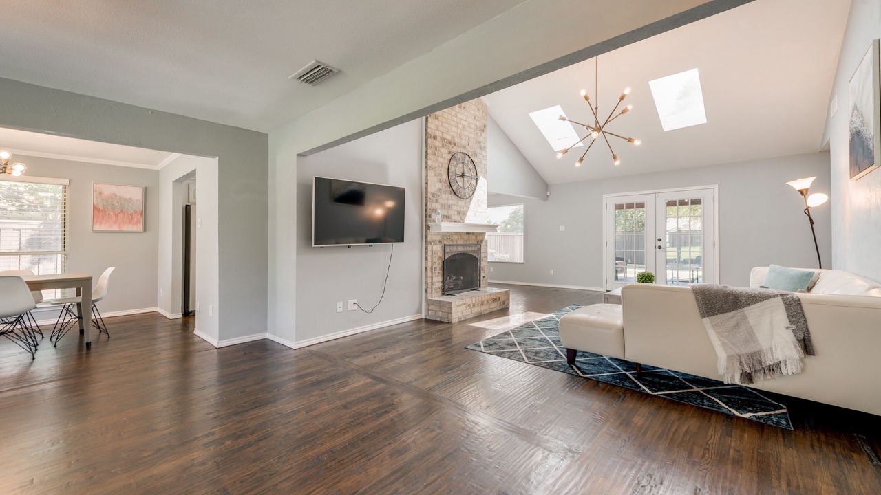 Photo of Livingroom in Cowley