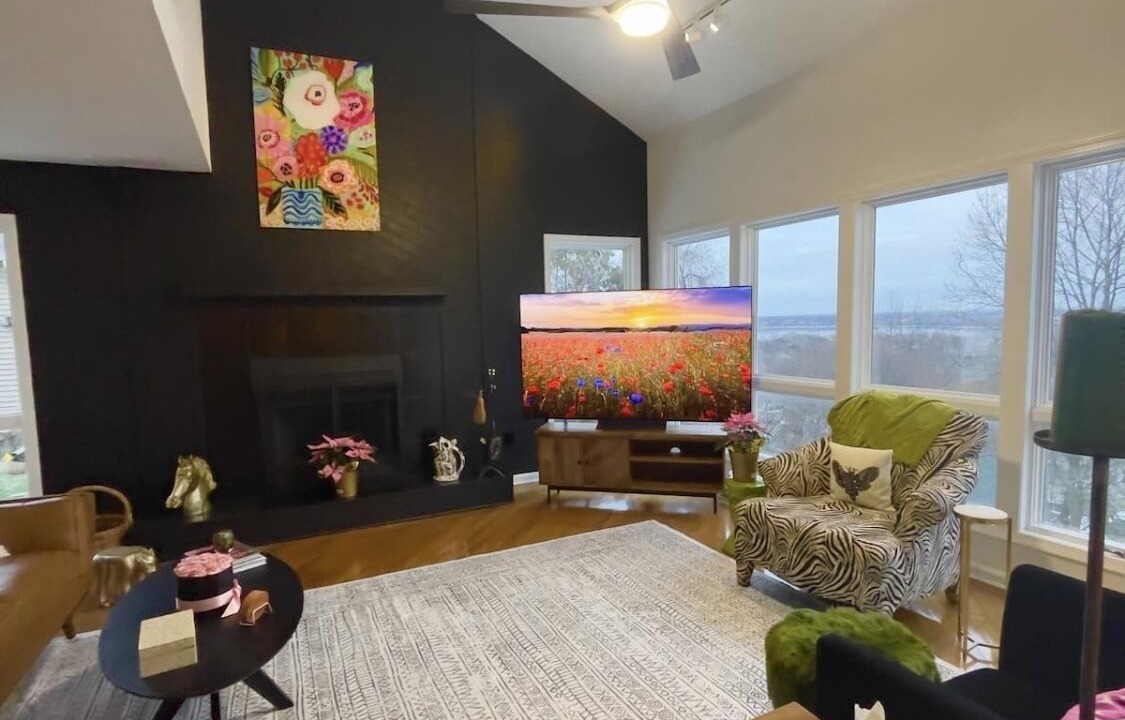 Photo of Livingroom in Westside