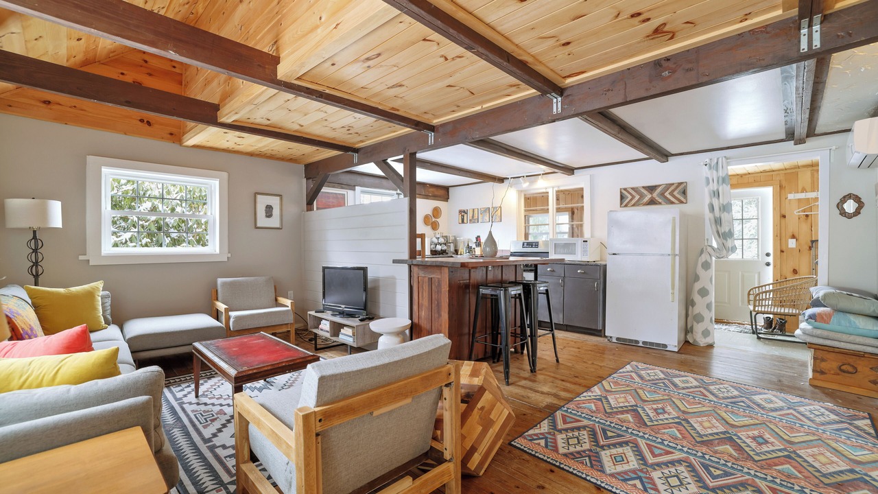 Photo of Livingroom in Greentown