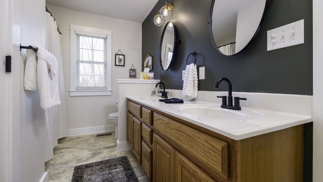 Photo of Bathroom in Luray