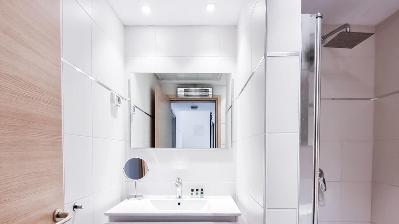 Photo of Bathroom in Florentin