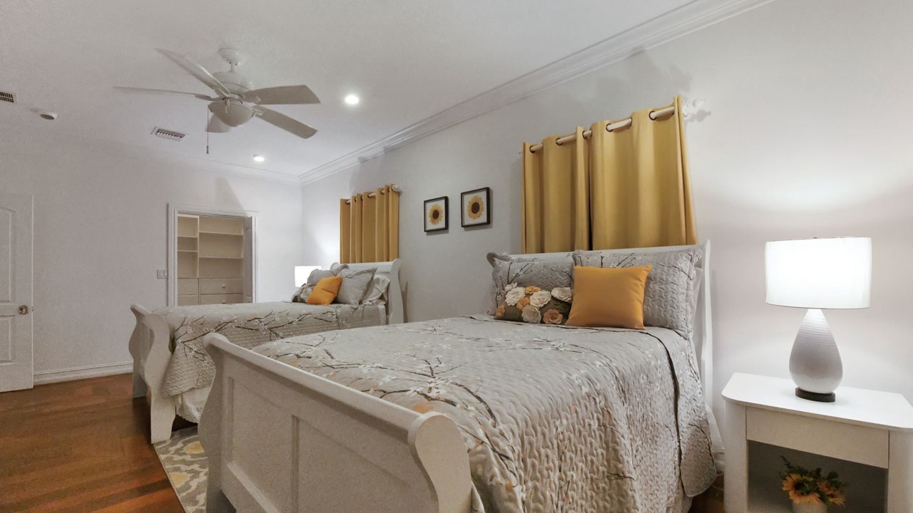Photo of Bedroom in Dunmore Town