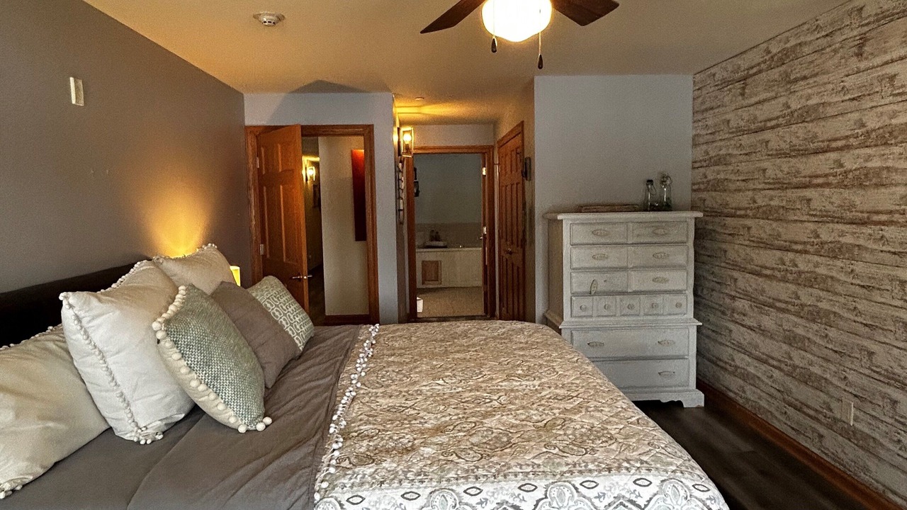 Photo of Bedroom in Arkdale