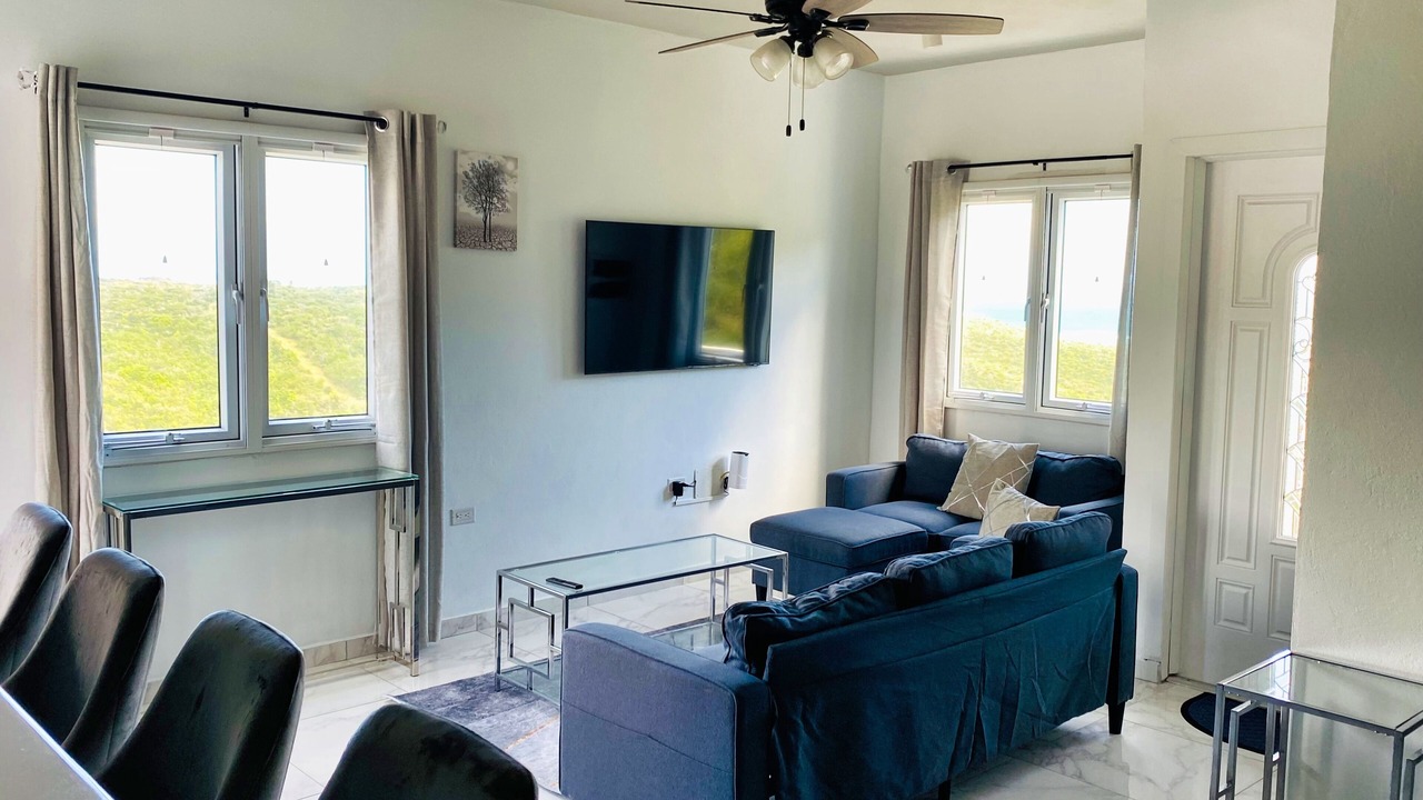 Photo of Livingroom in Oyster Pond