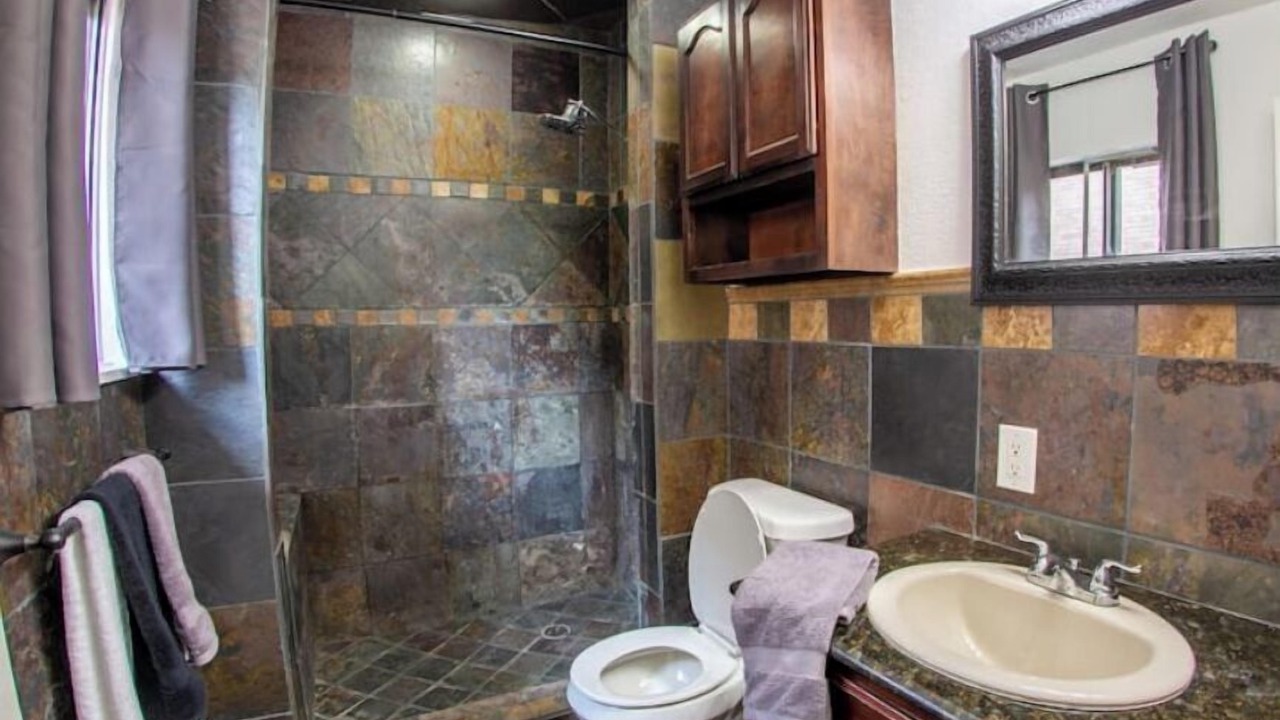 Photo of Bathroom in Ingram Hills