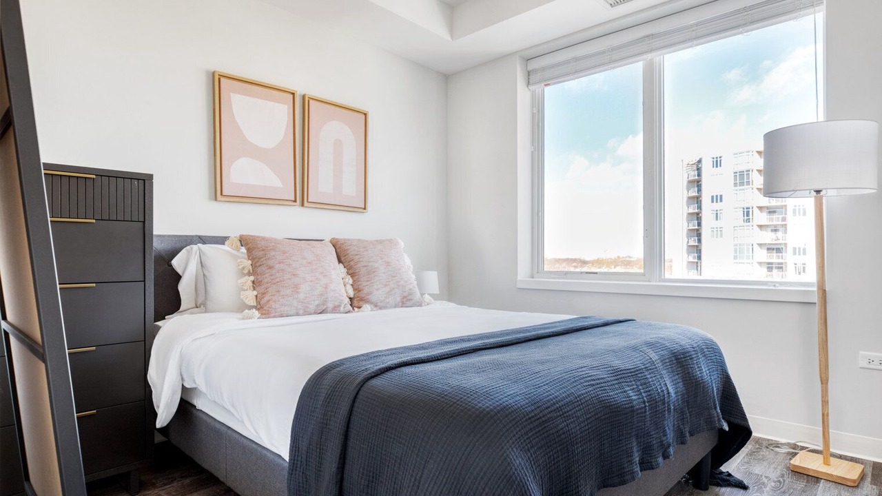 Photo of Bedroom in Edgewater