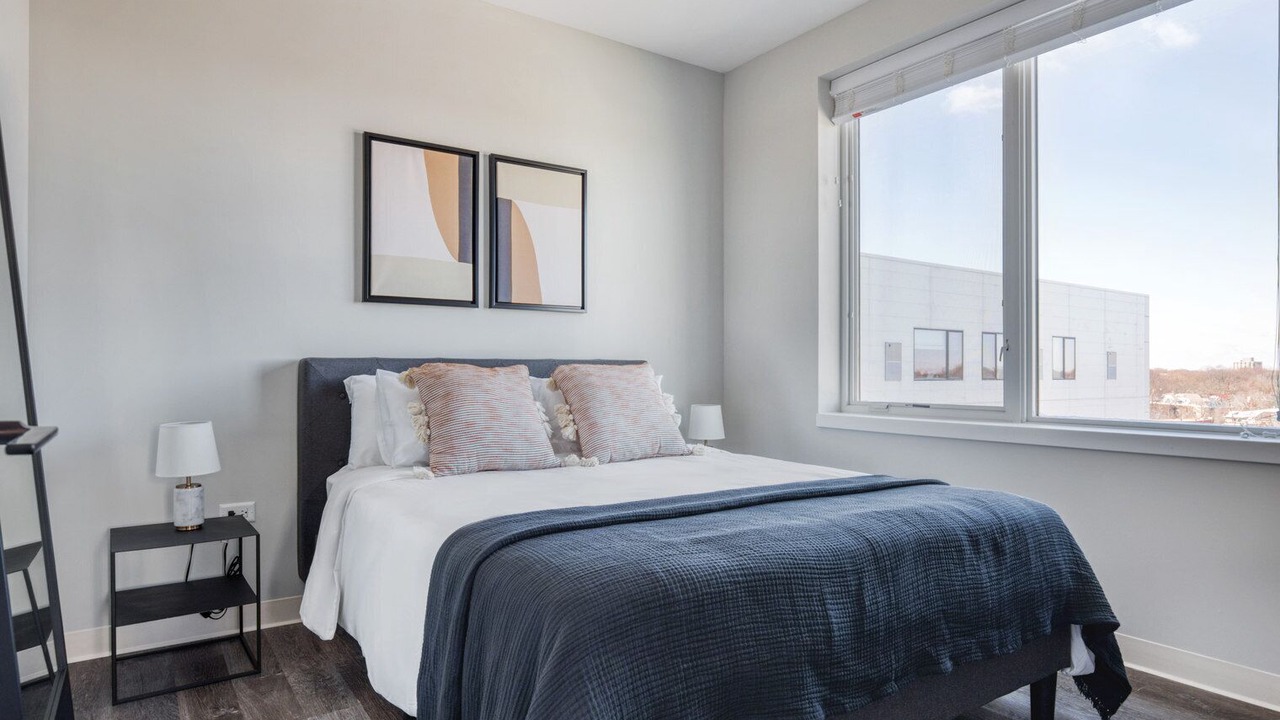Photo of Bedroom in Edgewater