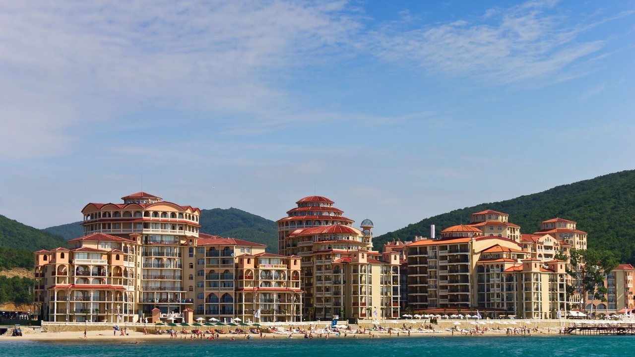 Photo of Outdoor in Elenite