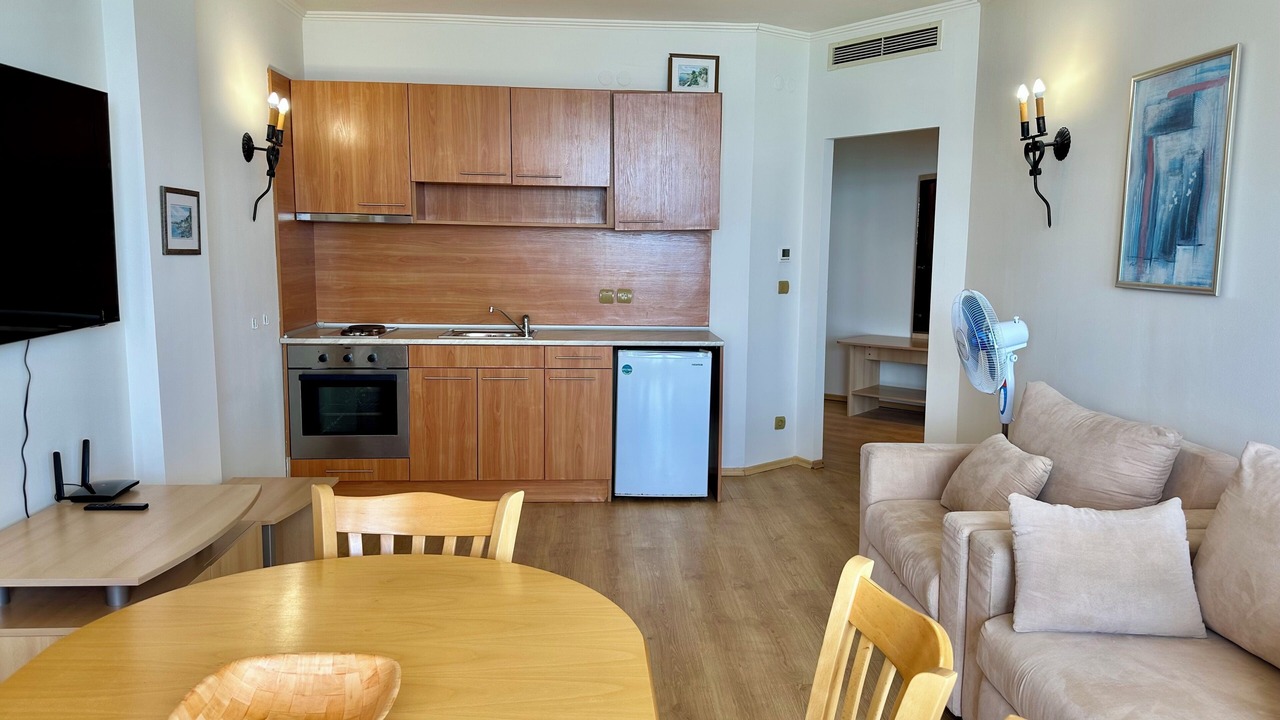 Photo of Livingroom in Elenite