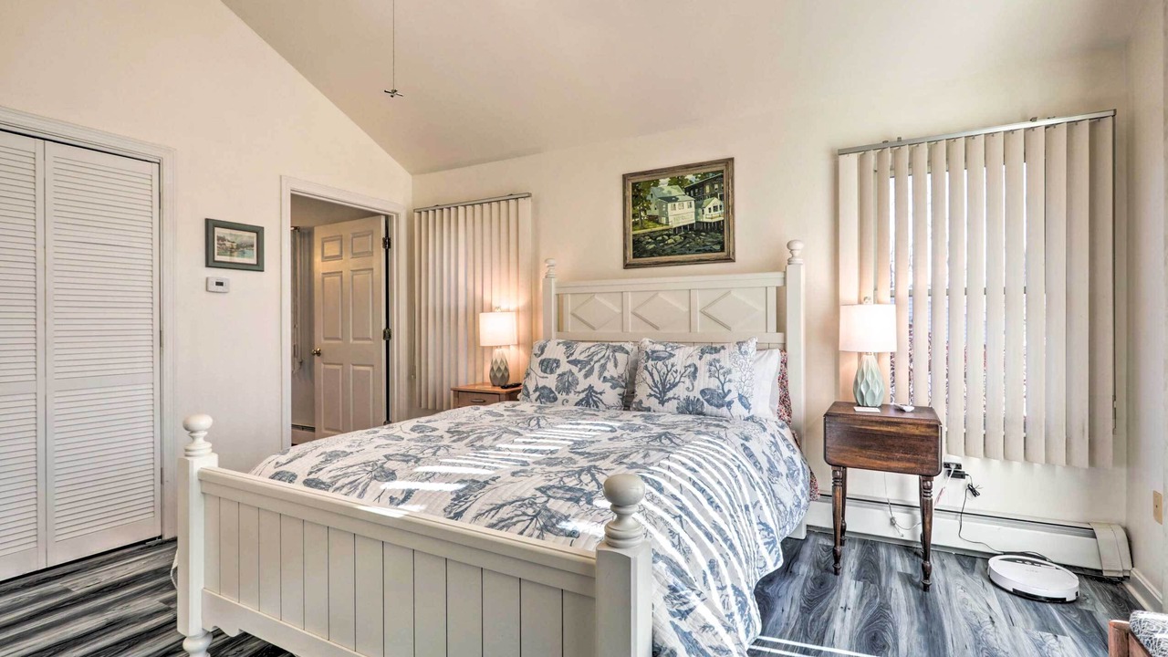 Photo of Bedroom in Westerly