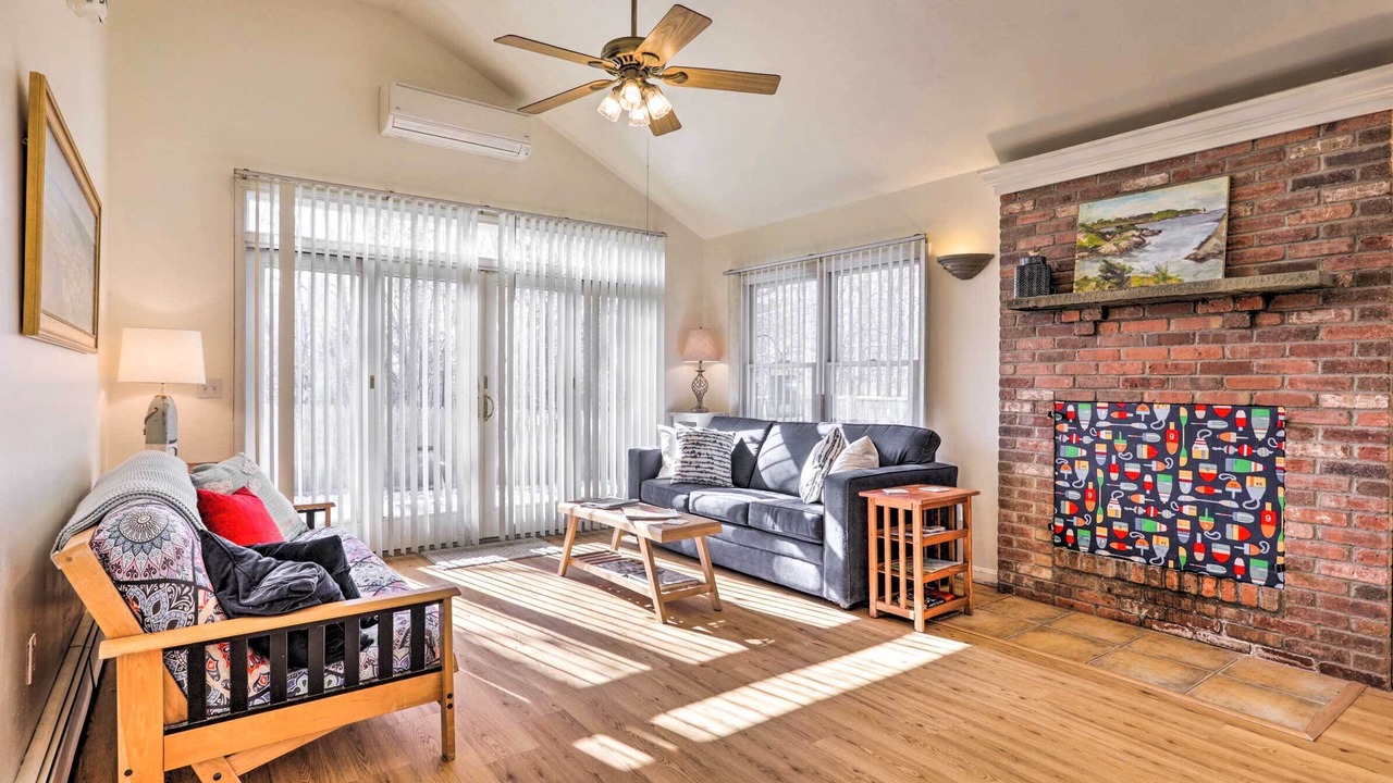 Photo of Livingroom in Westerly