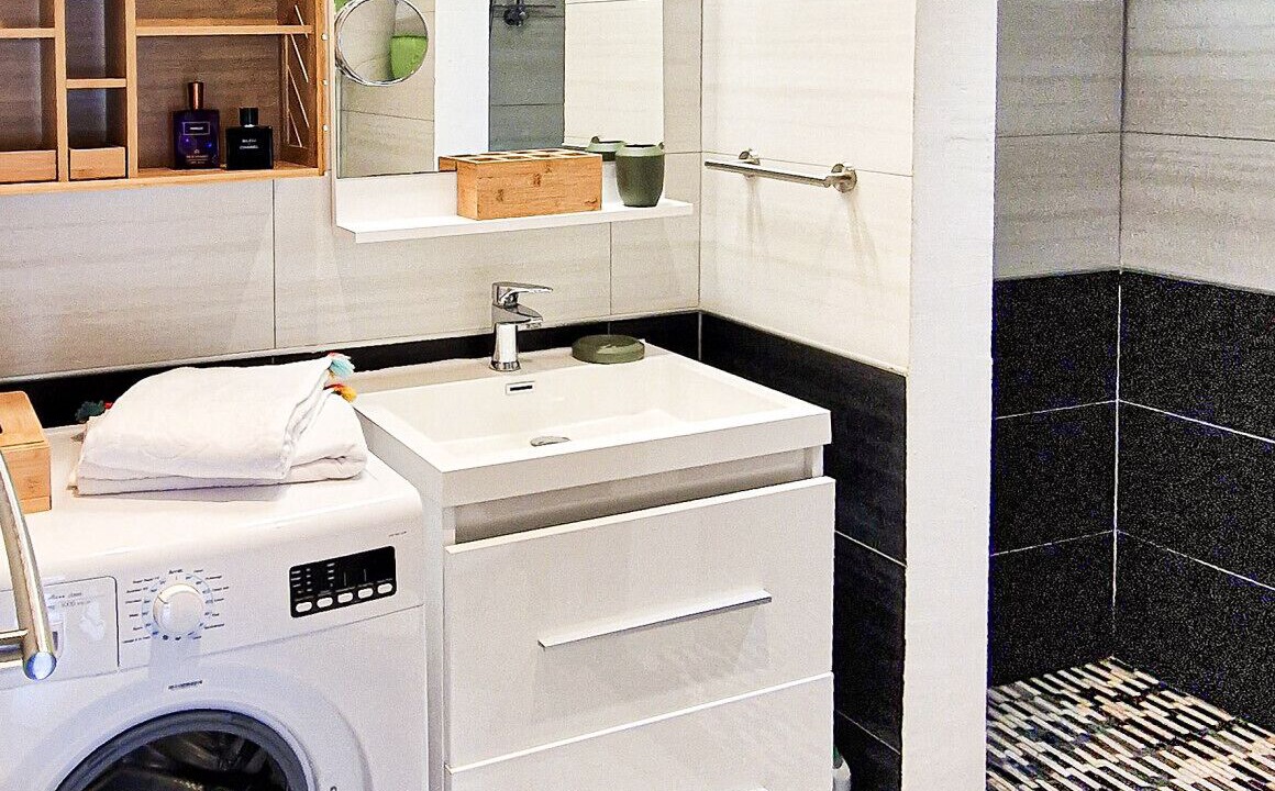 Photo of Bathroom in Oyster Pond