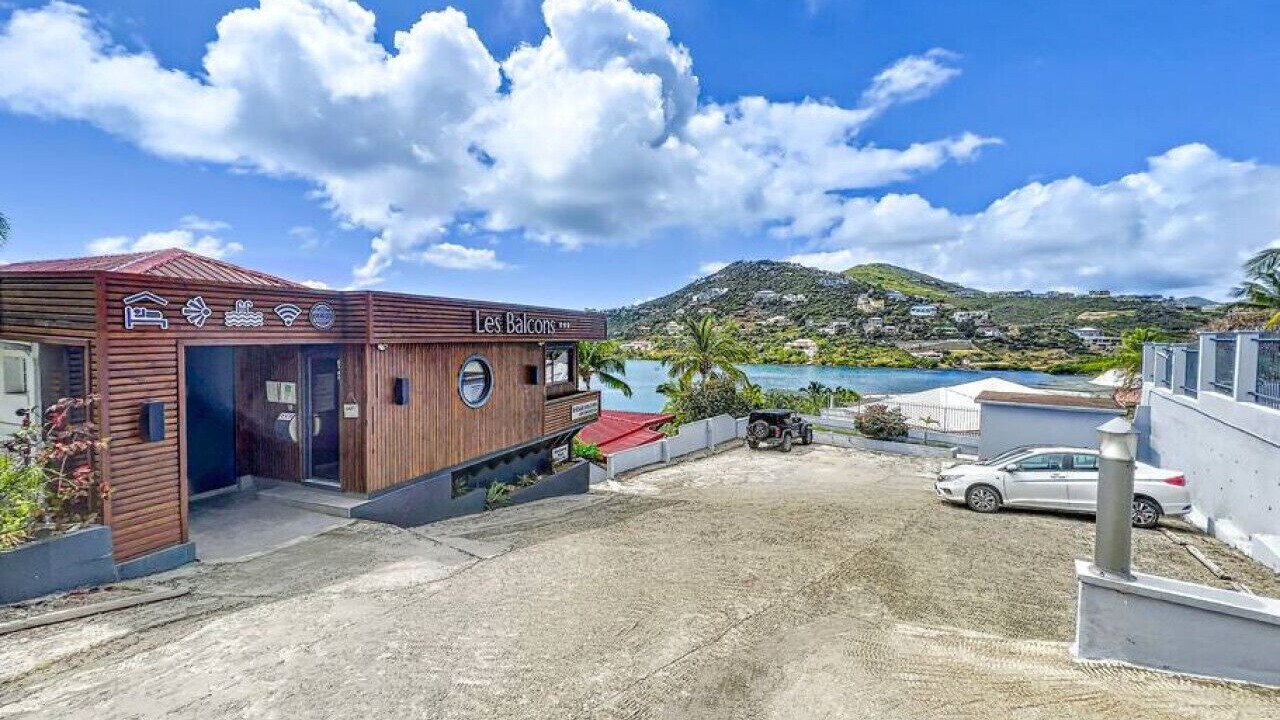 Photo of Outdoor in Oyster Pond