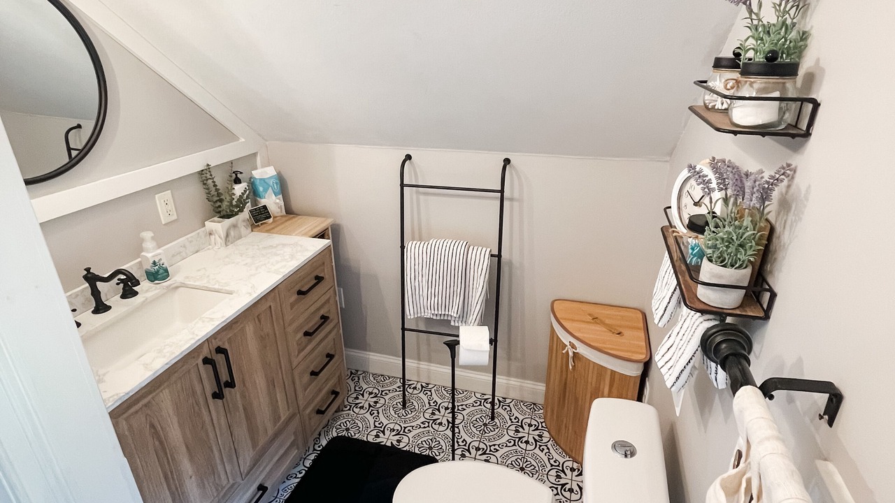 Photo of Bathroom in Higganum