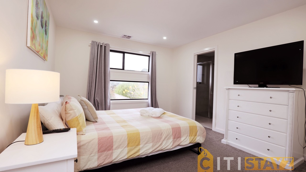 Photo of Bedroom in Lyons