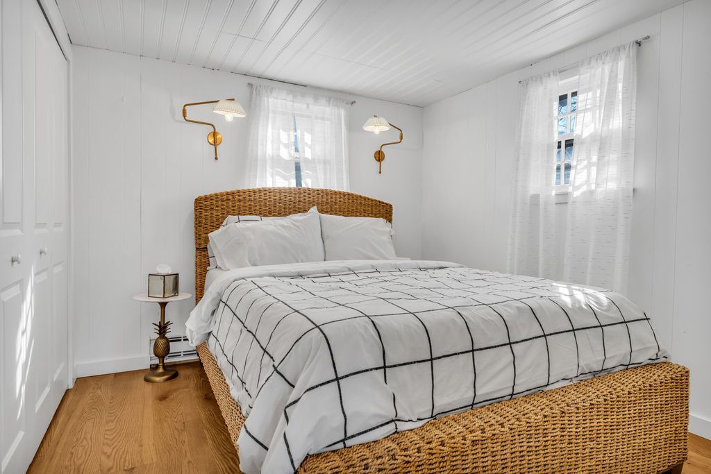 Photo of Bedroom in Clinton