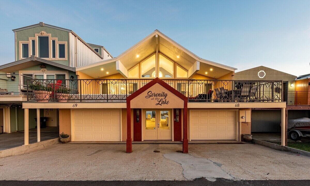 Photo of Outdoor in Lake Shore - Lake Vista