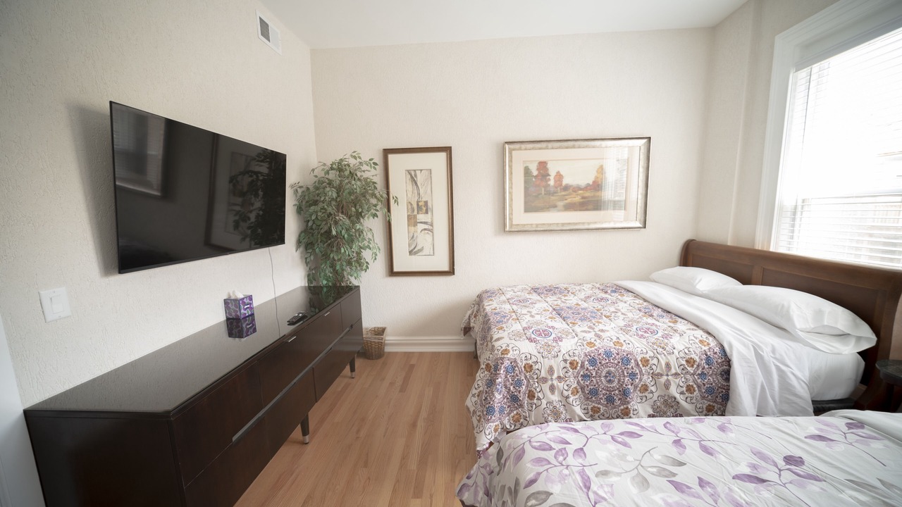 Photo of Bedroom in Lake View East
