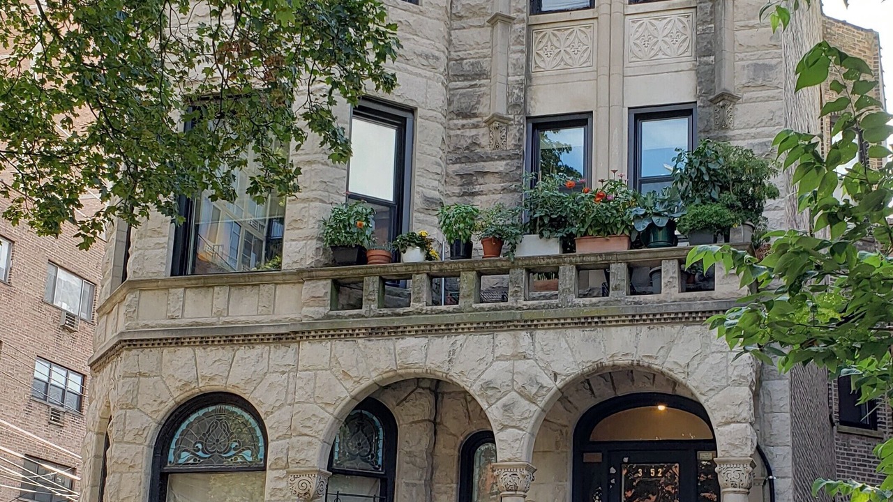 Photo of Outdoor in Lake View East