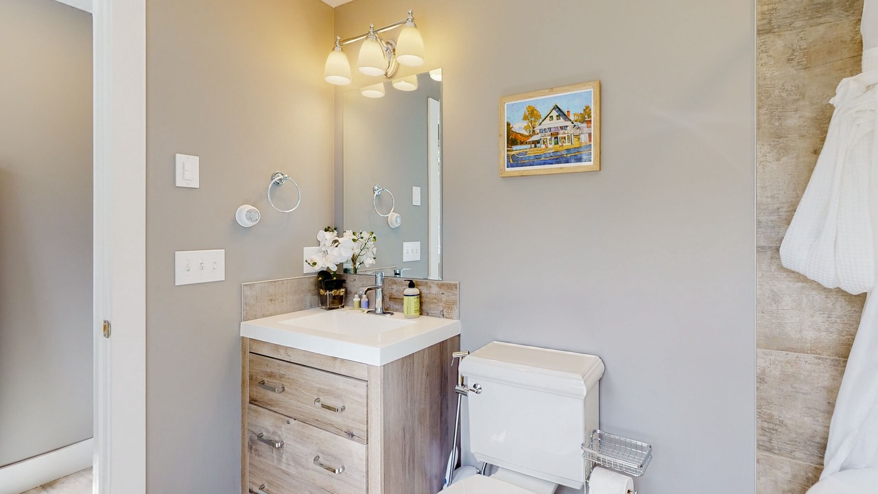 Photo of Bathroom in Barnard