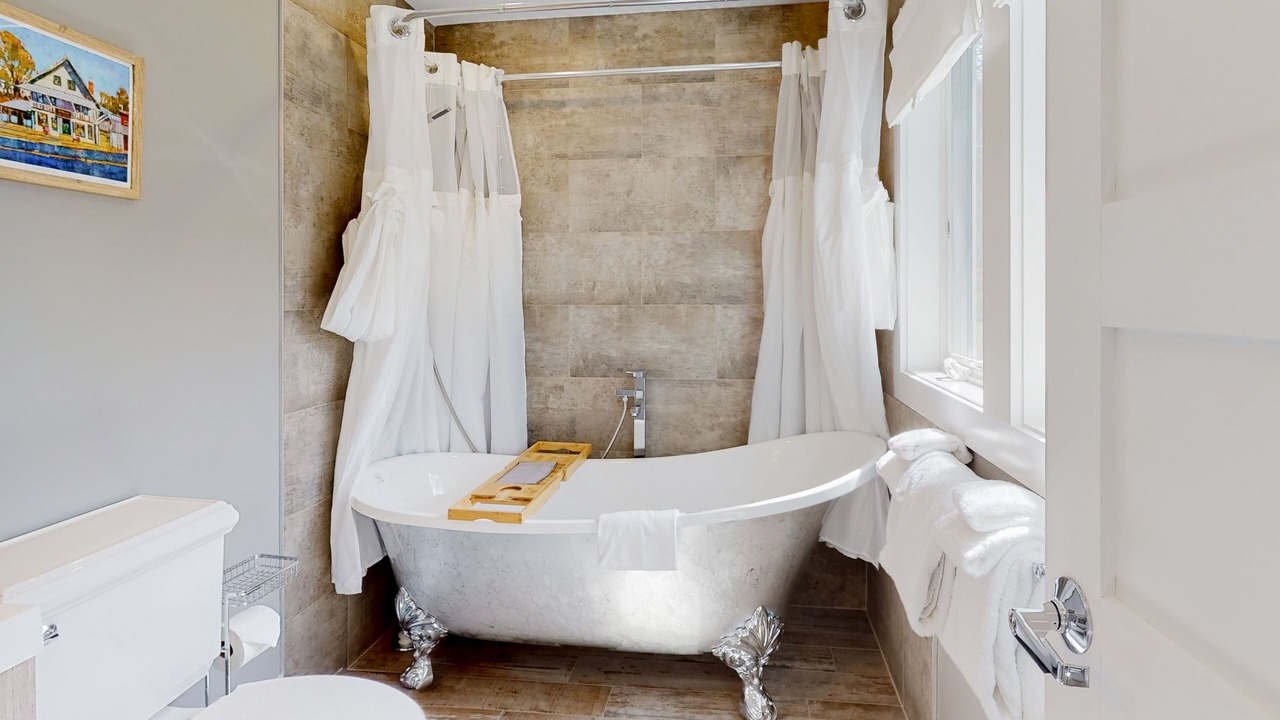 Photo of Bathroom in Barnard