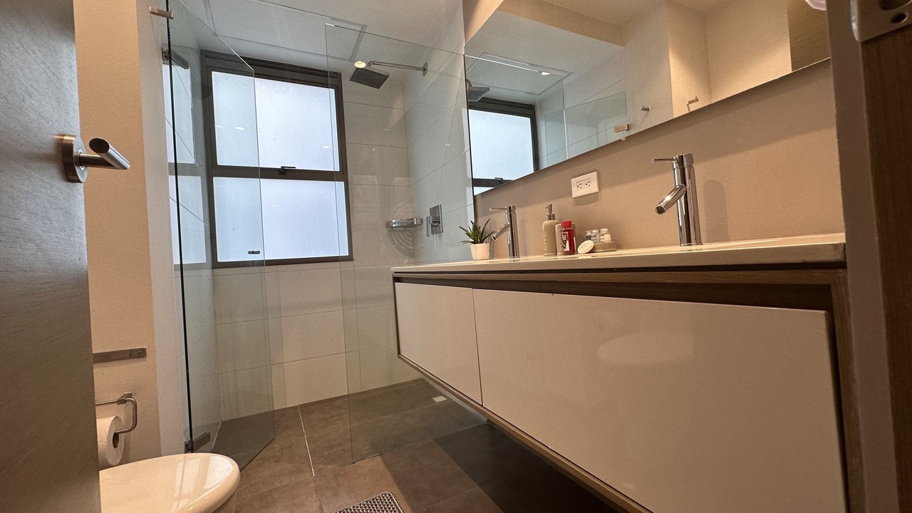 Photo of Bathroom in La Florida