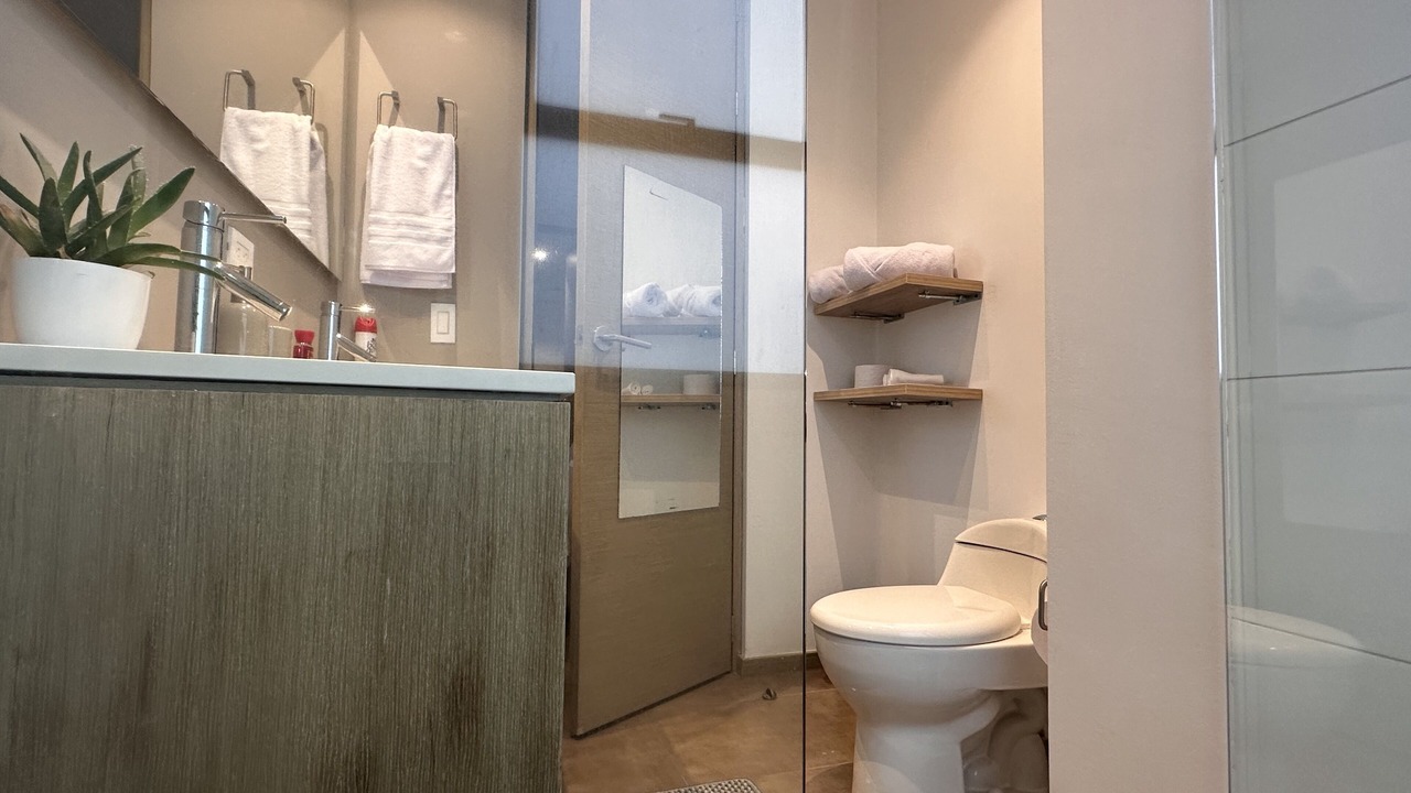 Photo of Bathroom in La Florida