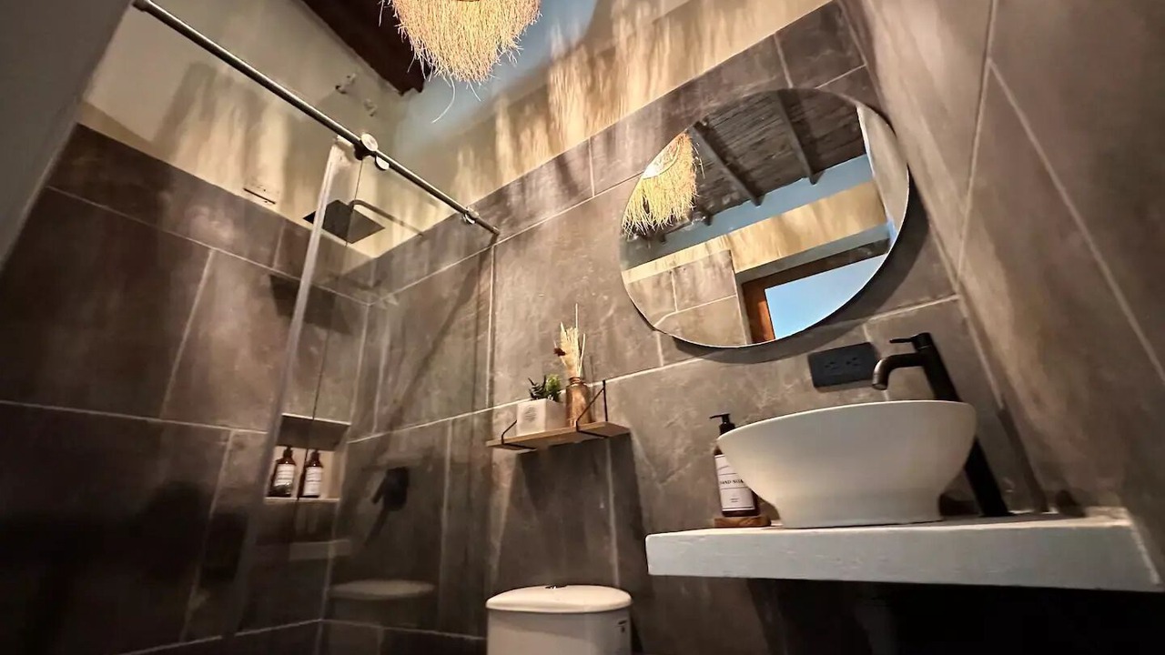 Photo of Bathroom in Lalinde