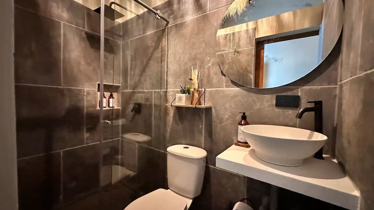 Photo of Bathroom in Lalinde