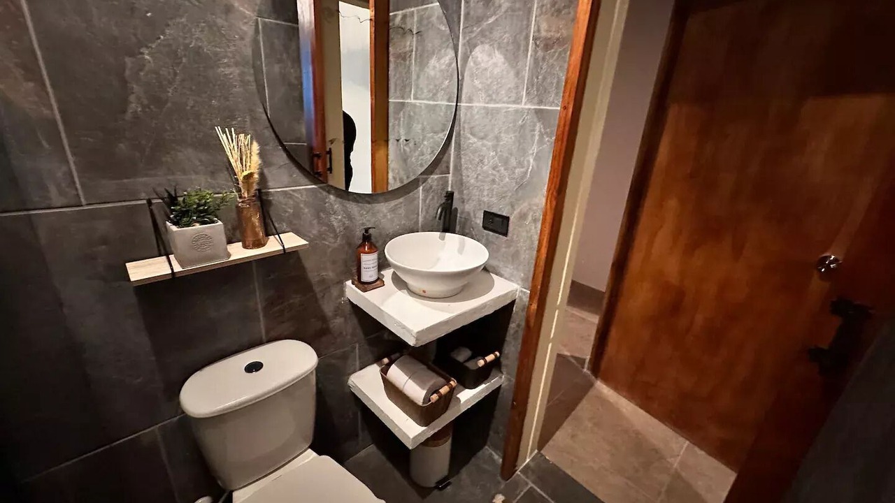Photo of Bathroom in Lalinde