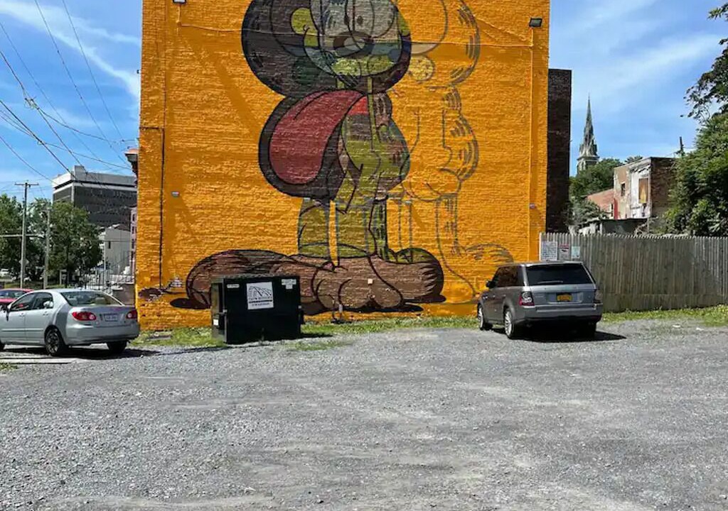Photo of Others in Albany