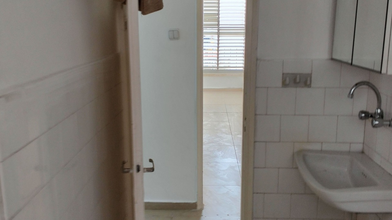 Photo of Bathroom in Rishon LeTsiyon