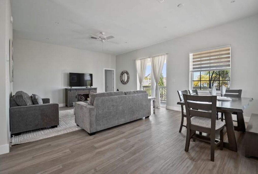 Photo of Livingroom in Palm Cay