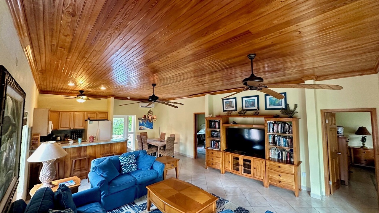 Photo of Livingroom in Winding Bay
