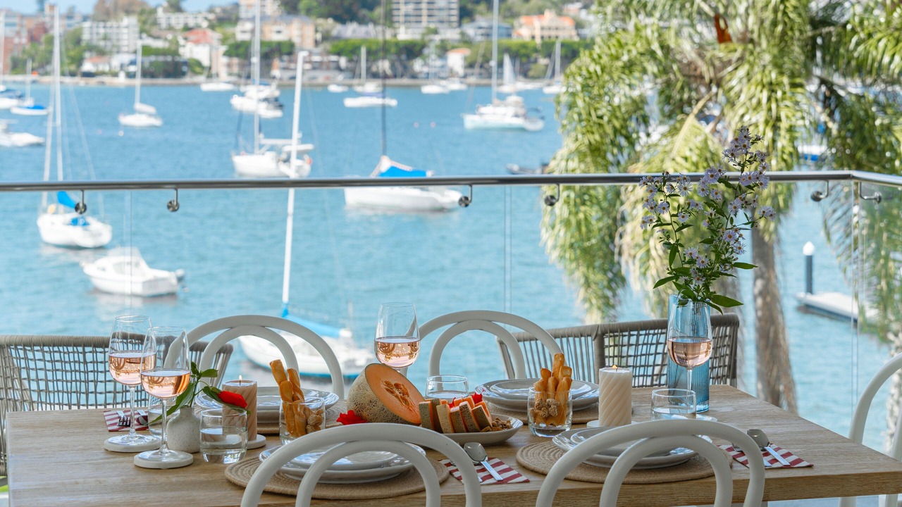 Photo of Livingroom in Elizabeth Bay