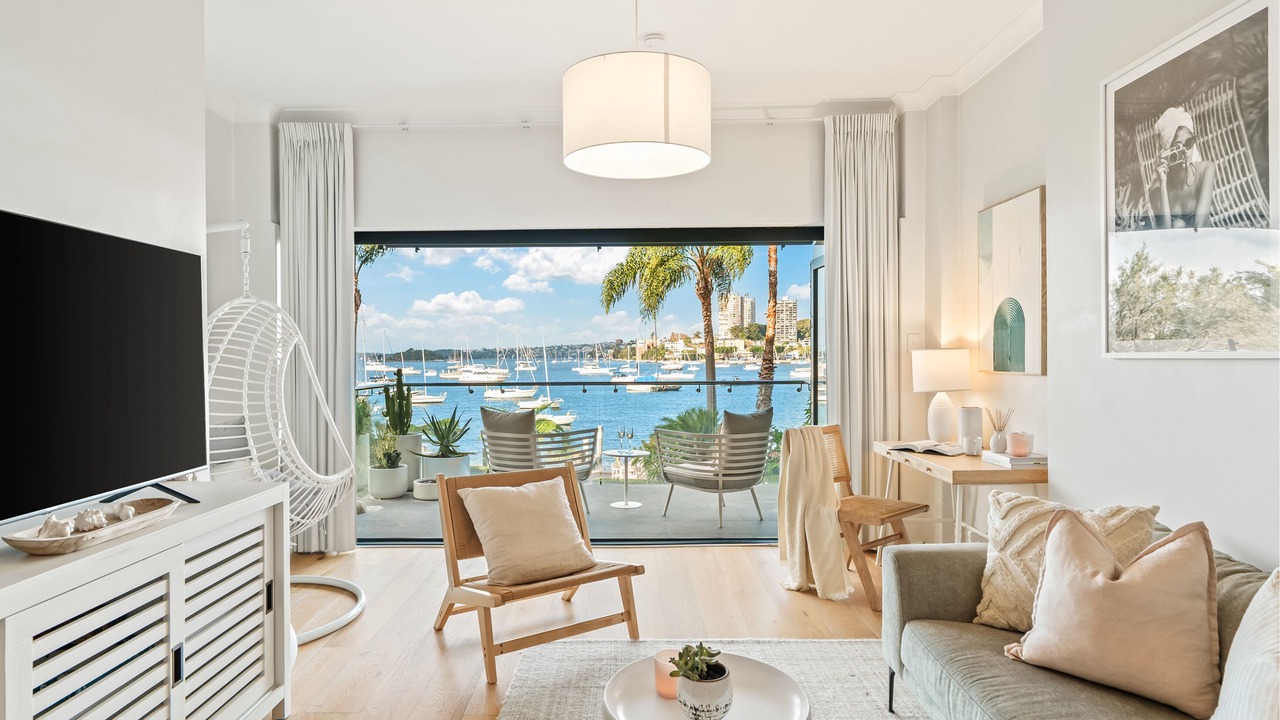 Photo of Livingroom in Elizabeth Bay