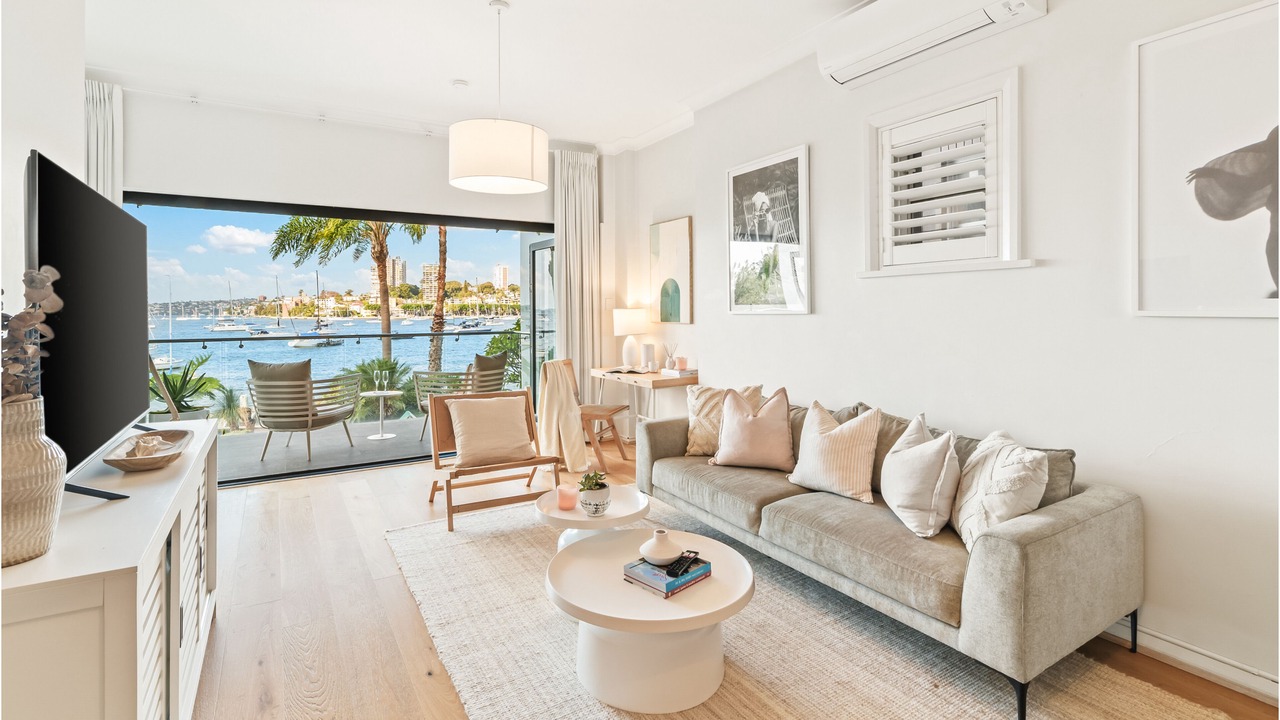 Photo of Livingroom in Elizabeth Bay