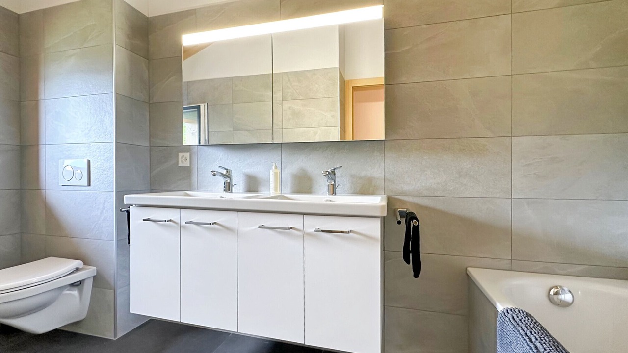 Photo of Bathroom in Grone