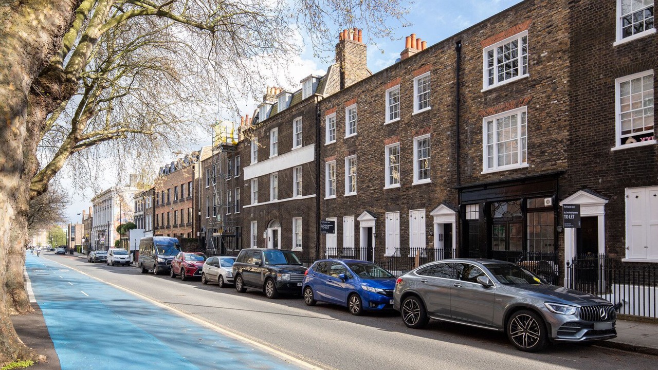 Photo of Others in Wapping