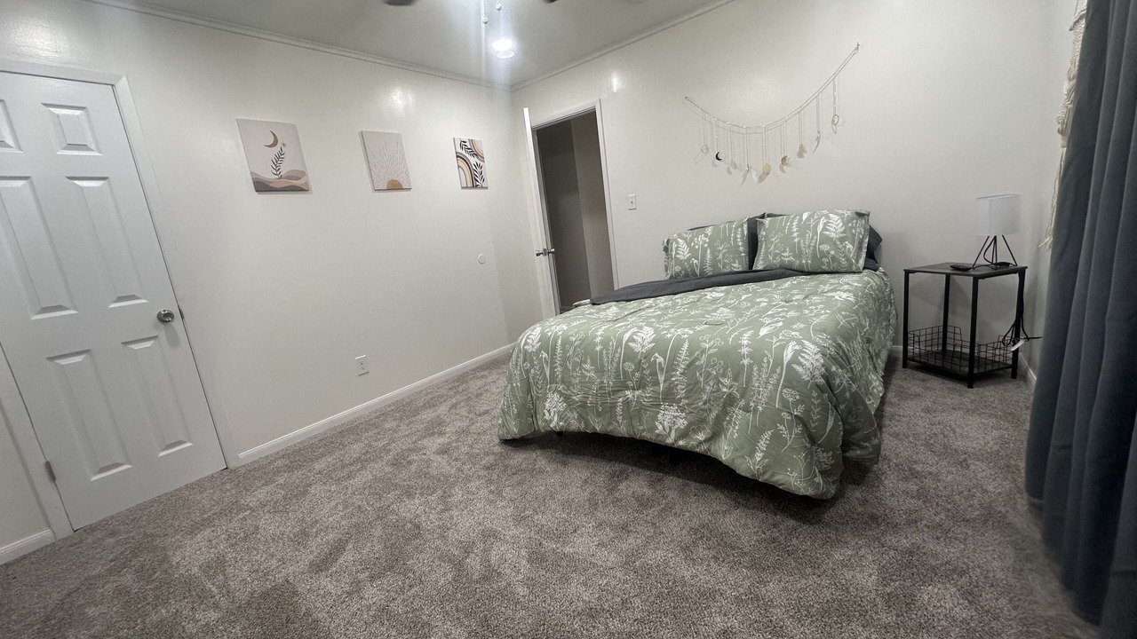 Photo of Bedroom in Sulphur
