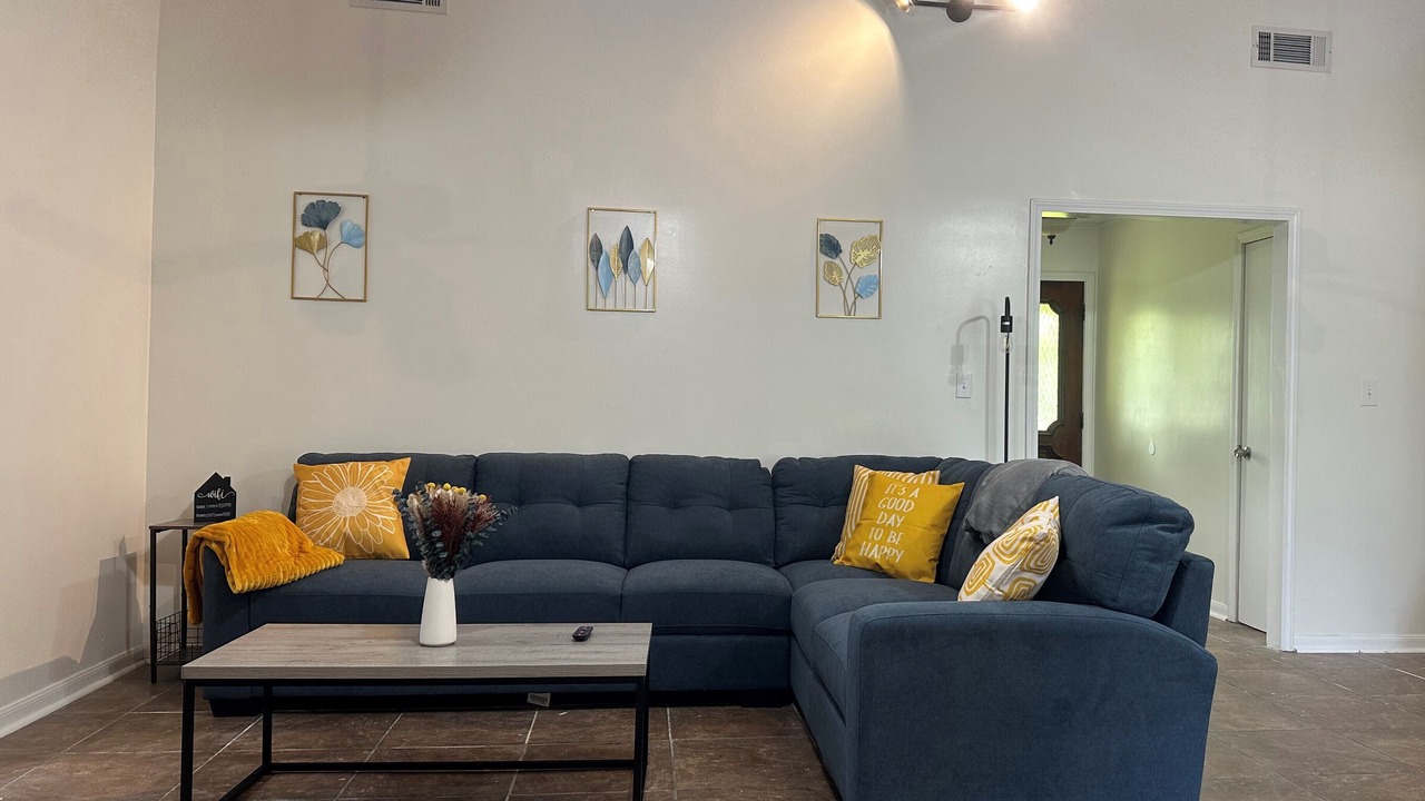 Photo of Livingroom in Sulphur