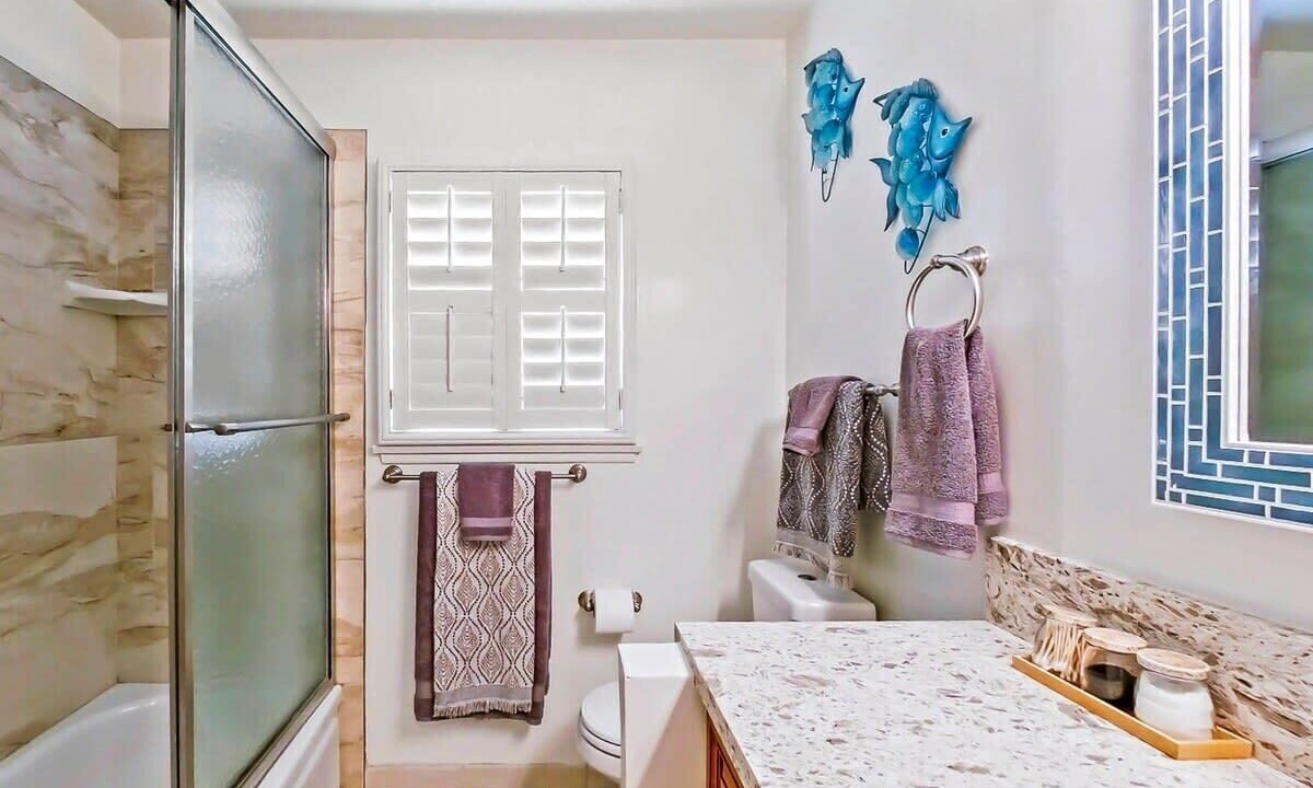 Photo of Bathroom in The Plaza